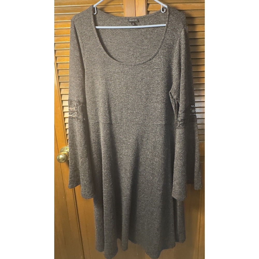 Torrid Size 1 (XL/14-16) Gray Knit Swing Dress Bell Sleeves Lace Inset Plus Size